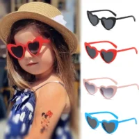 משקפי שמש לב לילדים