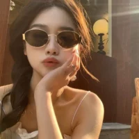 משקפי שמש יוניסקס ממותגים